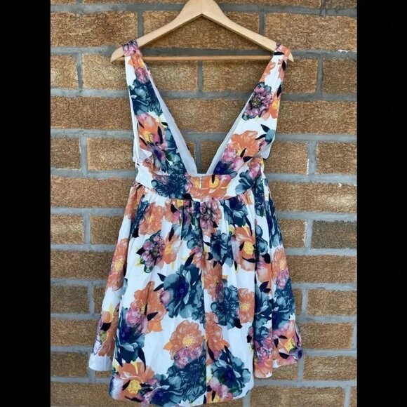 NBD Lightning White Floral Print Skater Dress M - Picture 9 of 14